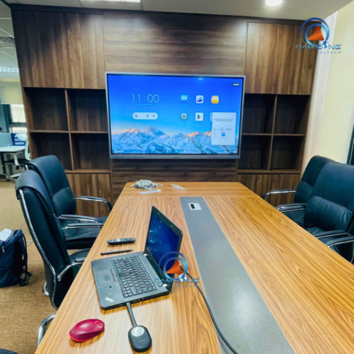 Lắp đặt giải pháp màn hình tương tác kết nối Wireless tại Netzero Energy