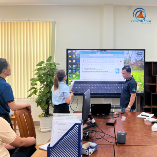 Lắp đặt màn hình tương tác Hikvision tại Lâm Nghiệp La Ngà Đồng Nai