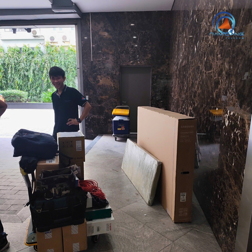 Hình ảnh triển khai giải pháp phòng họp trọn gói tại Employment Hero