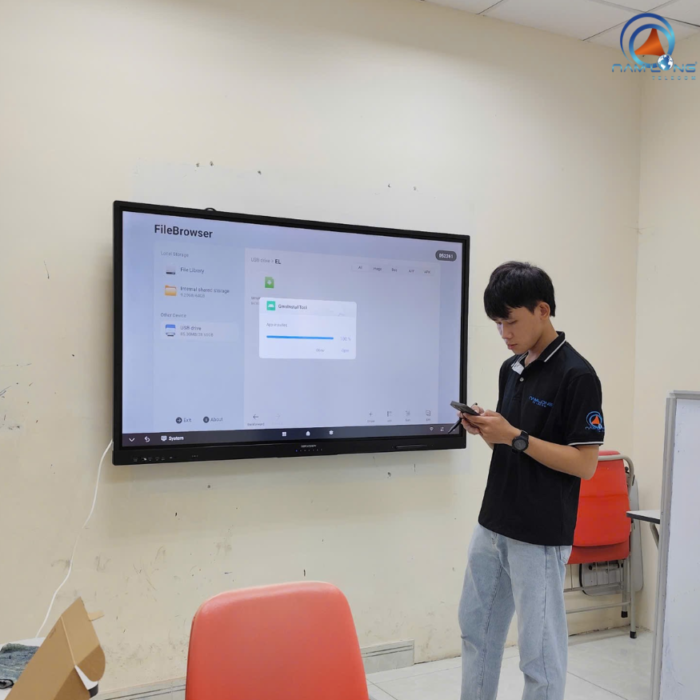 Dự án lắp đặt màn hình tương tác 65 inch cho Công Ty TNHH đào Tạo PMP