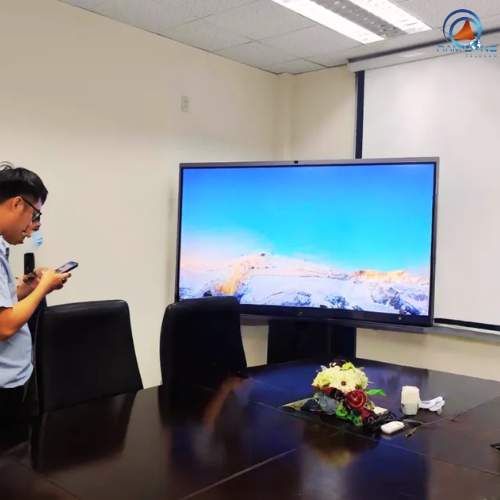 Dự án lắp đặt màn hình tương tác Hikvision 86 inch tại công ty Hyosung