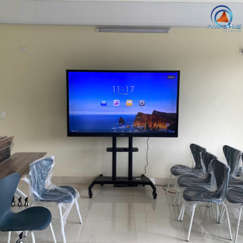 Lắp đặt màn hình tương tác Hikvision cho công ty giáo dục Roise - Phú Thọ