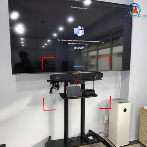 MV-GEAR nâng cấp phòng họp với Poly Studio X52 và kệ tivi di động