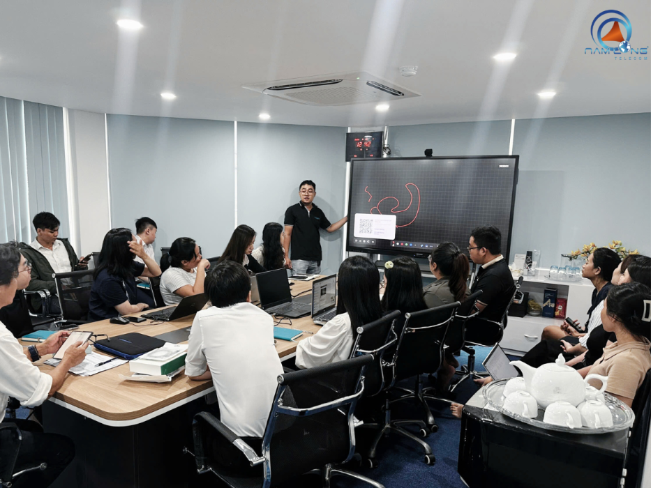 Nam Long Telecom HDSD màn hình tương tác 75 inch tại Công ty TNHH Nhất Gia