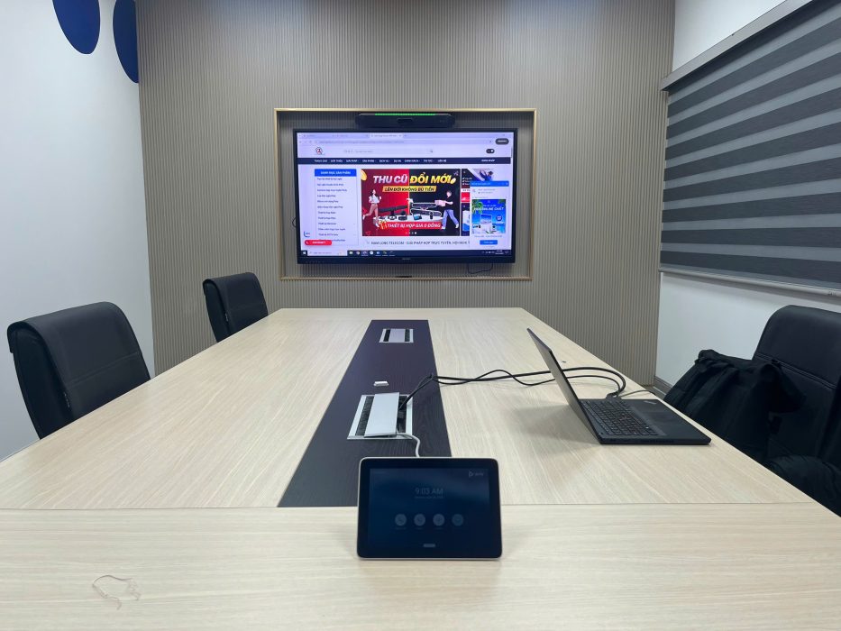 Dự án: Lắp đặt màn hình tương tác 75 inch & Poly Studio X50 cho Eurofins Việt Nam
