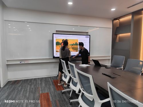 Dự án: Lắp đặt màn hình tương tác 75 inch và Wireless Dongle cho Đồng Mart