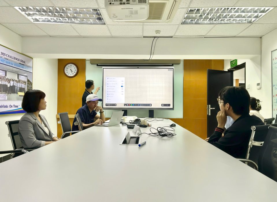 Dự án lắp đặt màn hình tương tác 86 inch lần 2 tại Hyosung Việt Nam