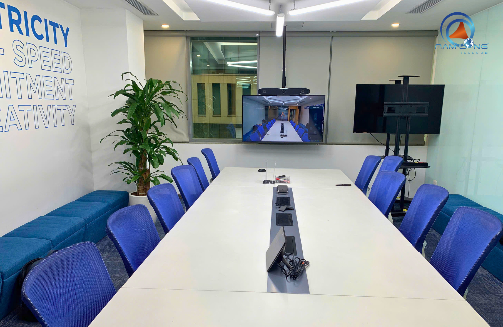 Dự án triển khai hệ thống Poly Studio X52 cho CMC Corporation