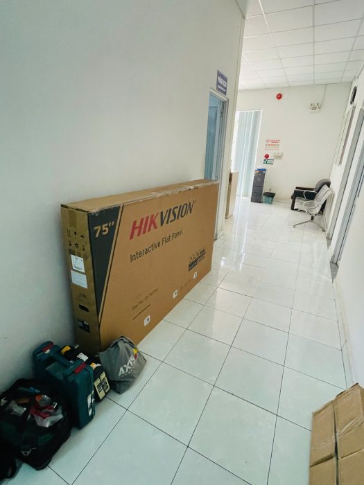 Dự án lắp đặt màn hình 75 inch cho Công ty Nam Việt Group