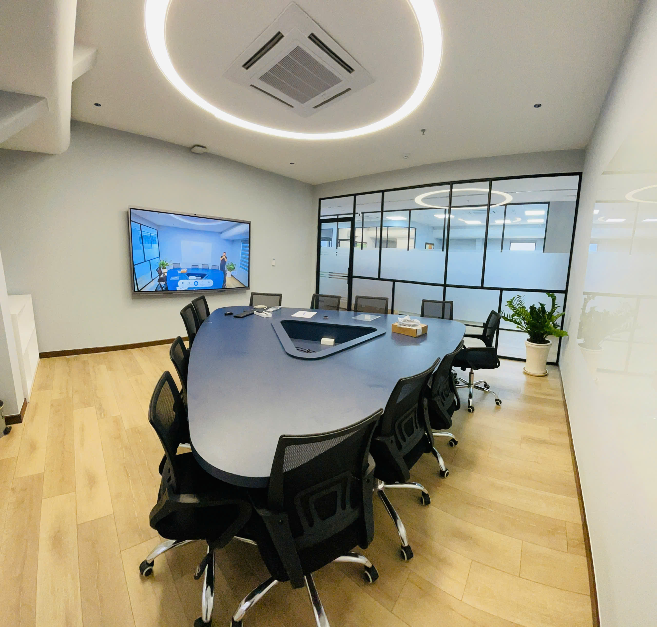 Dự án lắp đặt màn hình tương tác 86 inch cho Công ty IMP