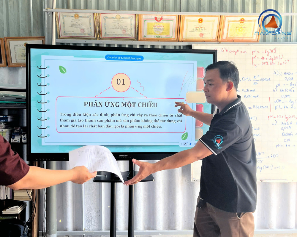 Giải pháp màn tình tương tác Hikvision cho giáo dục, đào tạo