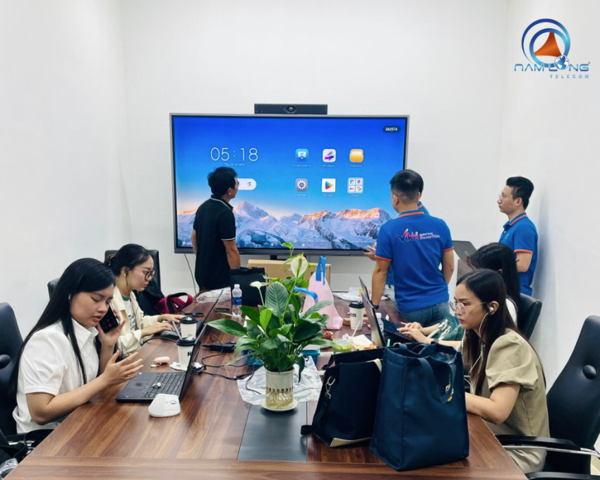 Giải pháp màn hình tương tác Hikvision cho doanh nghiệp