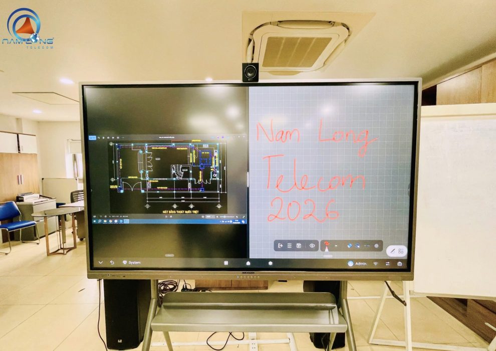 Lắp màn hình tương tác 75 inch cho Công ty BĐS Phú Gia