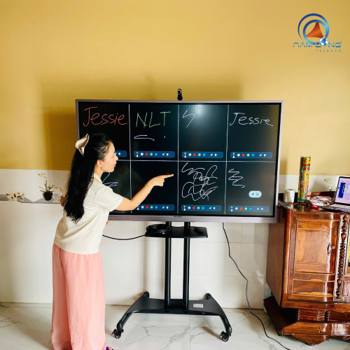 Lắp đặt màn hình tương tác 65 inch tại Quy Nhơn