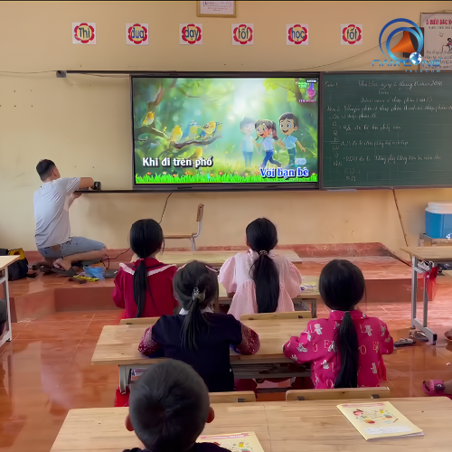 Triển khai màn hình tương tác Hikvision cho trường tiểu học tại Lào Cai